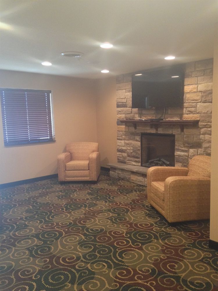 Cobblestone Inn & Suites - Big Lake Buitenkant foto